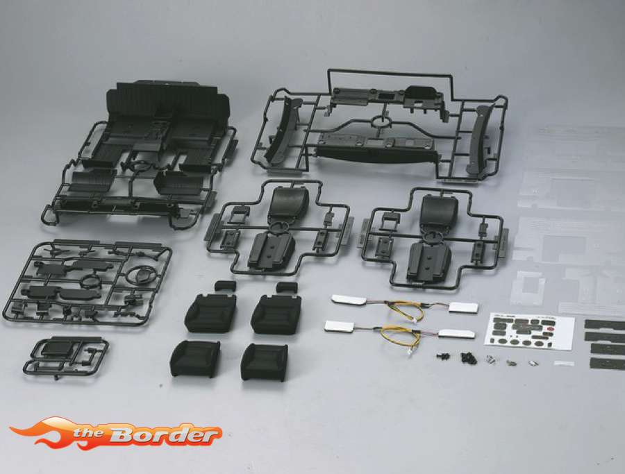 Killerbody Toyota Land Cruiser 70 Cockpit Set Scale Left/Right 48615A