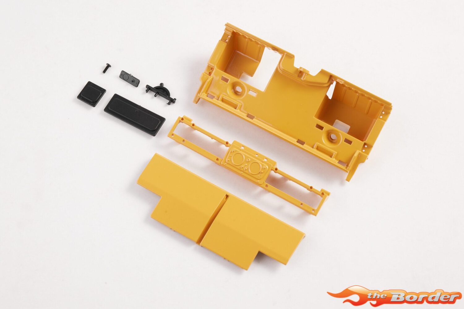 FMS Instrument Panel Yellow Painted - 1/12 Land Rover FMSC1684