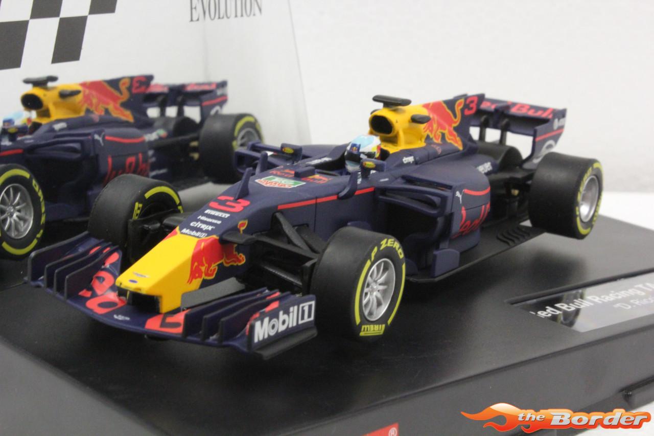Carrera 132 Evo F1 Red Bull Racing RB13 No.3 27565 - Afbeelding 4