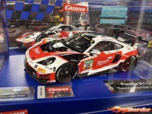 Carrera Digital 132 Porsche 911 GT3 R Razoon No.1 32111