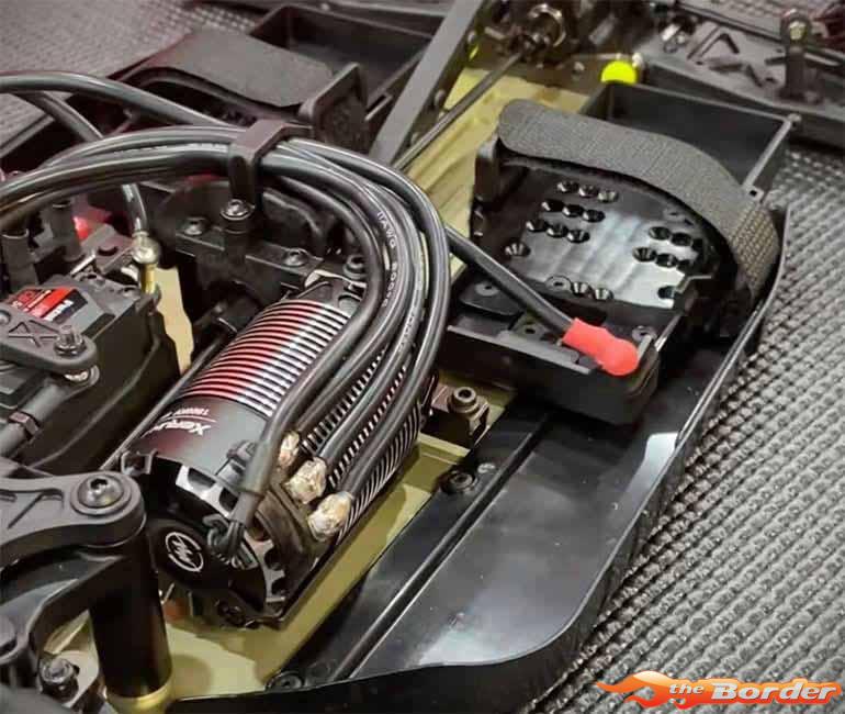 Kyosho Inferno MP11E 1/8 4WD Buggy Kit 34119B - Afbeelding 7