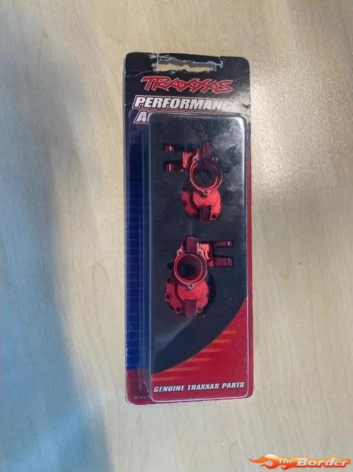 Traxxas Portal Drive Housing Inner Front (L & R) - 6061-T6 Alu Red (Damaged Packaging) 8252R-XX